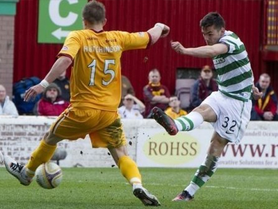 Πέτυχε δύο γκολ στο ντεμπούτο του με τη Σέλτικ