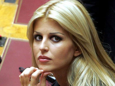 Η ωραία της Βουλής και ο μοιραίος