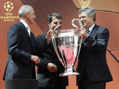 Κρόιφ: Θα κρατήσουμε στην Ισπανία το Τσάμπιονς Λιγκ