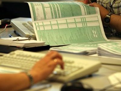 Παράταση στις φορολογικές δηλώσεις για υπόχρεες ομάδες