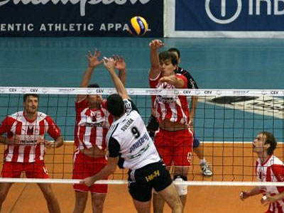 Βόλεϊ: «Σεφτέ» στις νίκες για τον Ολυμπιακό