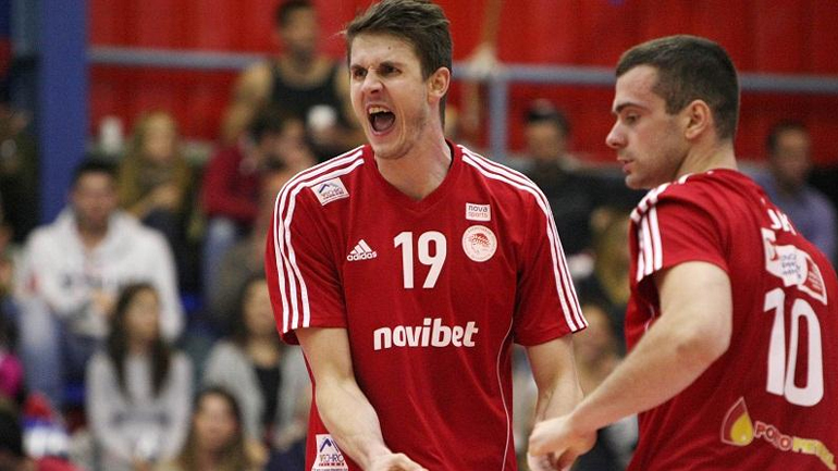 Ανατροπή και «κούπα» για τον Ολυμπιακό στο βόλεϊ