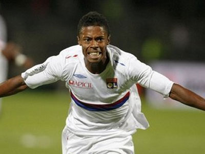 Στο στόχαστρο των Μίλαν και Γιουβέντους ο Μπάστος