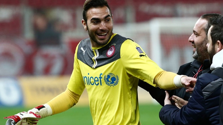 Αν πουληθεί ο Ρομπέρτο, ο Μαρινάκης κοροϊδεύει, θα πουν οι Ολυμπιακοί!