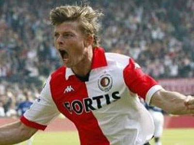 «Ξελάσπωσε» τη Φέγενορντ  ο Τόμασον