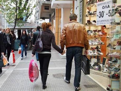 Αιχμηρό σχόλιο της ΓΣΕΒΕΕ για το άνοιγμα των καταστημάτων τις Κυριακές