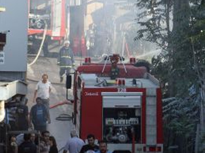 Φωτιά σε εργοστάσιο στη Θεσσαλονίκη