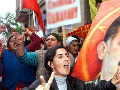 Ενώπιον του δικαστηρίου υποστηρικτές του ΡΚΚ Ενώπιον του δικαστηρίου υποστηρικτές του ΡΚΚ