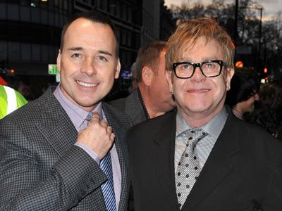 Με τον καλό του στο θέατρο