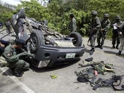 Βομβιστικές επιθέσεις εναντίον στρατιωτικών στόχων