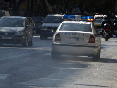 Τον λήστεψαν έξω από το σπίτι του