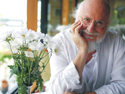 Ο Διονύσης Σαββόπουλος παρουσιάζει Μάνος Χατζιδάκις… Τώρα