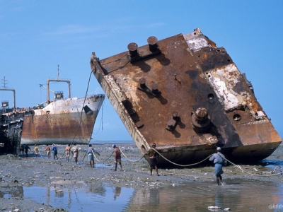 Διαλύσεις Boxships: Ανεβαίνουν οι ρυθμοί
