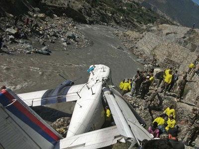 Εντοπίστηκαν τα συντρίμμια αεροσκάφους της Nepal Airlines