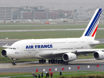 Στο χορό των κινητοποιήσεων οι πιλότοι στην Γαλλία