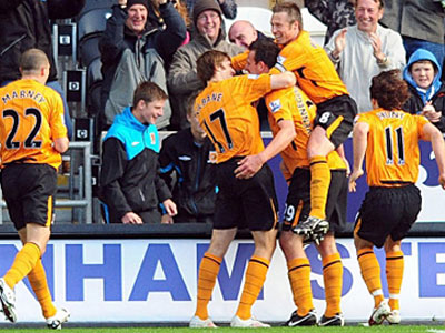 «Χιτσκοκική» νίκη για την Χαλ