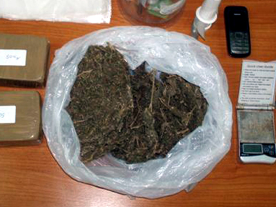 Συλλήψεις για ναρκωτικά στο Ίλιον