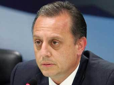 Και πάλι βολεύτηκαν…