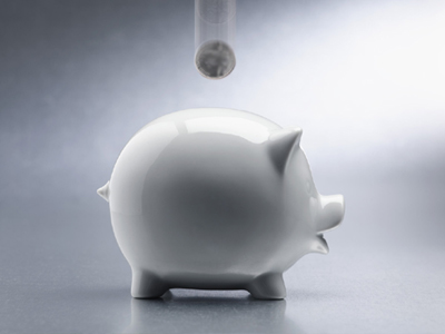 Έσπασαν τον κουμπαρά τους για να σωθεί η χώρα