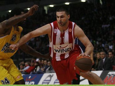 Εγκώμια Κλέιζα για τον Ολυμπιακό