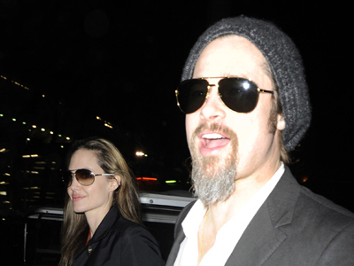 Απαντούν με μηνύσεις