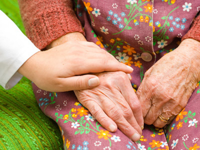 Εξαπατούσε ηλικιωμένους για να βγάζει χρήματα