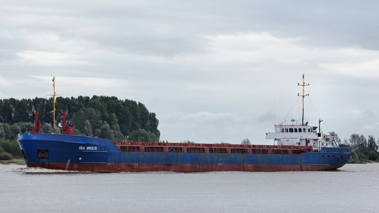 Κράτηση M/V πλοίου στην Κάλυμνο