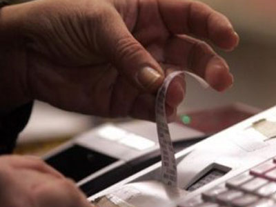 «Ξέχασαν» να κόψουν αποδείξεις και συνελήφθησαν