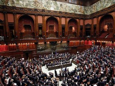 757 ευρώ ετησίως πληρώνει κάθε Ιταλός για την κυβέρνηση