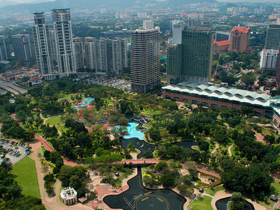 Στην Κουάλα Λουμπούρ ο Μ. Λιάπης για τα χριστούγεννα