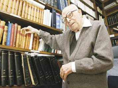 Εμ.Κριαράς:  «Οι νέοι να μην φεύγουν στο εξωτερικό»