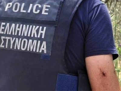 Πάτρα: Έδειραν αστυνομικούς