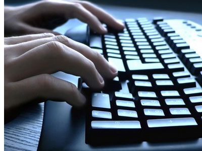 Σύλληψη 53χρονου ενώ κατέβαζε παιδική πορνογραφία Σύλληψη 53χρονου ενώ κατέβαζε παιδική πορνογραφία