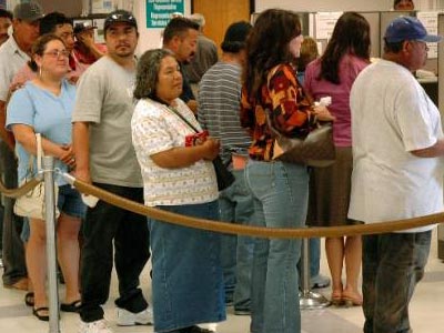 ΗΠΑ: Μειώθηκαν οι αιτήσεις για επίδομα ανεργίας