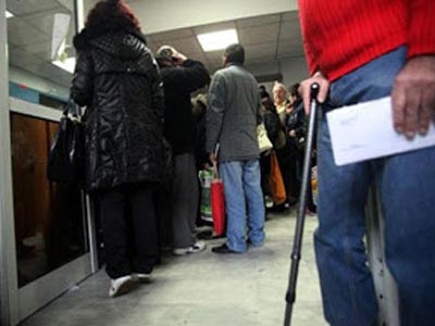 Πάτρα: Έπαιρναν επιδόματα με πλαστά χαρτιά