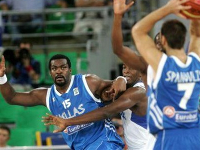 Ξεμούδιασε με την Κύπρο η Εθνική