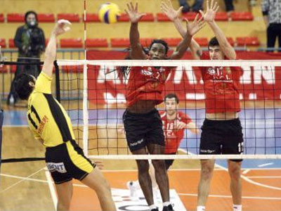 «Δια πυρός και σιδήρου» νίκησε ο Απόλλωνας Καλαμαριάς