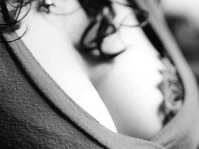 SEXUALITY: Οι άνδρες… θαυμάζουν το πλούσιο μπούστο