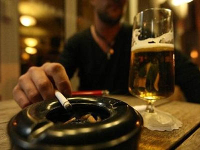 SEXUALITY: Οι καπνιστές κινδυνεύουν περισσότερο από τον καρκίνο του προστάτη