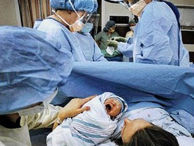 Γονιμότητα: Και μαία και γιατρός για ένα καλό τοκετό!