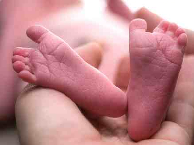 Γονιμότητα: Η παρουσία της μαμάς στη μονάδα των πρόωρων νεογνών