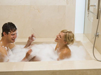 SEXUALITY: Μια γυναίκα μπορεί να μείνει έγκυος από νερό που έχει υπολείμματα σπέρματος;