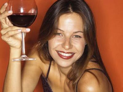 SEXUALITY: Συνδέεται η κατανάλωση αλκοόλ με τον καρκίνο του μαστού;