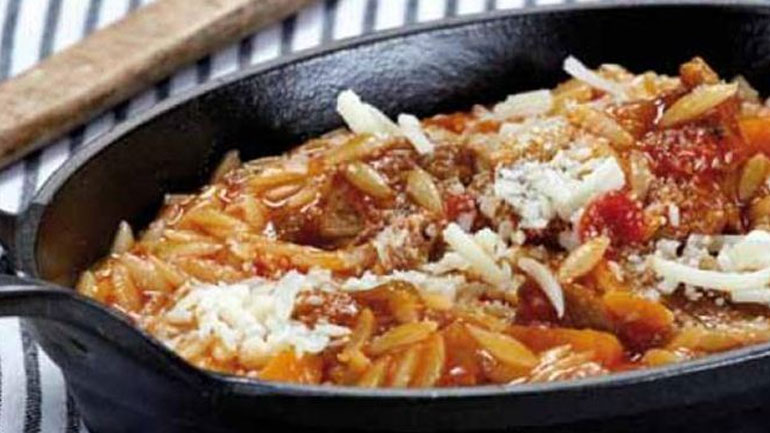 Γιουβέτσι στη γάστρα