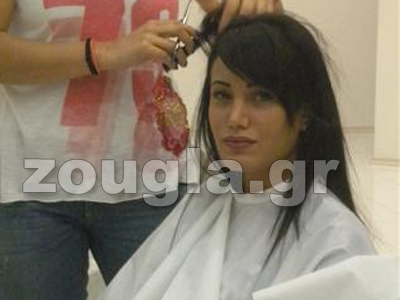 Στο κομμωτήριο με την Έφη Κυριακού