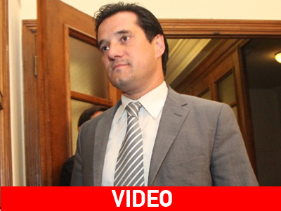 Έξαλλος ο Άδωνις!