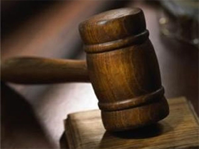 Χειροπέδες για “πλούσιους” τελωνειακούς