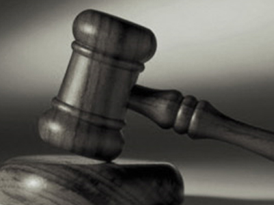 «Απάντηση» με μήνυση στην κατάσχεση λόγω οφειλών