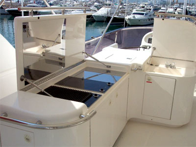 Το μπάρμπεκιου κατέστρεψε γιωτ 2 εκατομμυρίων δολαρίων