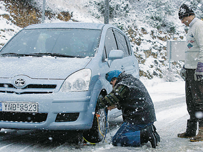 Συνεχίζεται η κακοκαιρία- Που είναι απαραίτητες οι αντιολισθητικές αλυσίδες